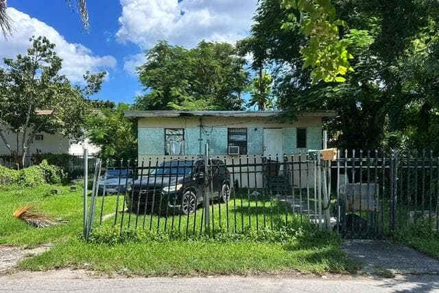 7803 NW MIAMI Place, Miami FL 33150 - Miami, FL - Photo 2