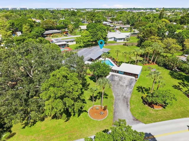 4501 E COUNTRY CLUB Circle, Plantation FL 33317 - Plantation, FL - Photo 3