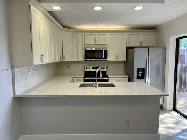 8081 Boca Rio Dr, Boca Raton FL 33433 - Boca Raton, FL - Photo 2