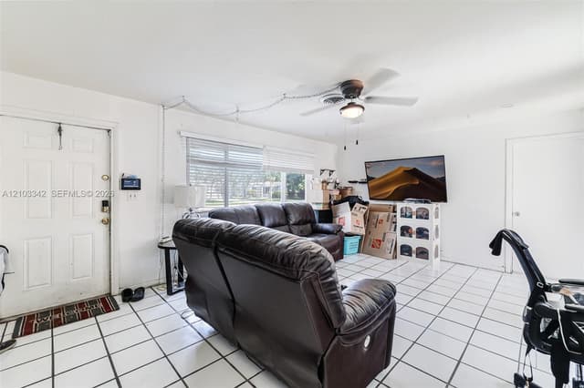 7330 Tropicana St, Miramar FL 33023 - Miramar, FL - Photo 5