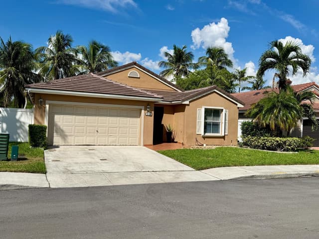 870 NW 166TH Avenue, Pembroke Pines FL 33028 - Pembroke Pines, FL - Photo 3