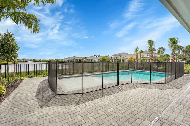 12669 Nautilus Circle, Palm Beach Gardens FL 33412 - Palm Beach Gardens, FL - Photo 2