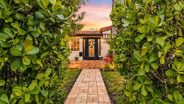 436 38th Street, West Palm Beach FL 33407 - West Palm Beach, FL - Photo 2