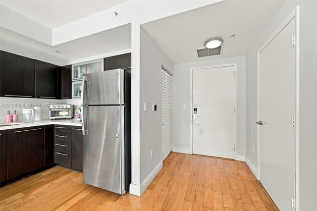 90 SW 3rd St # 2014, Miami FL 33130 - Miami, FL - Photo 3
