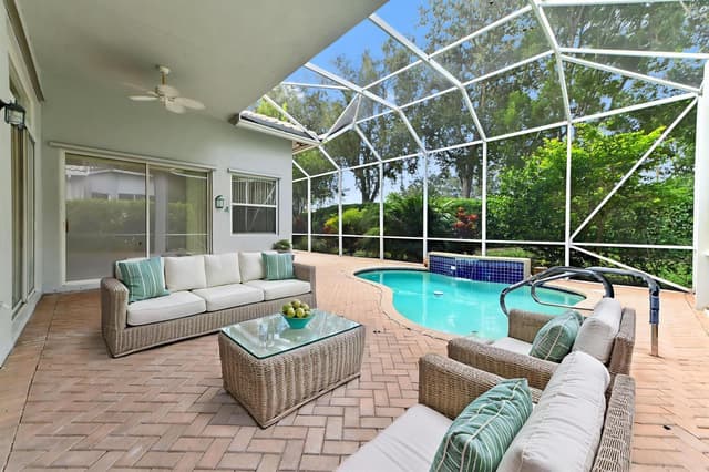 6389 Cortona Street, Lake Worth FL 33467 - Lake Worth, FL - Photo 2