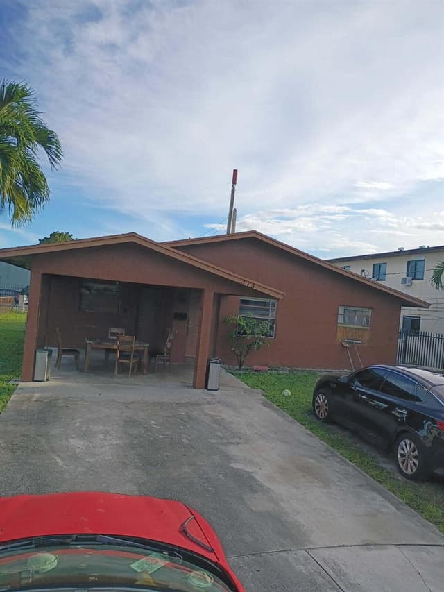 315 NW 3RD Court, Hallandale Beach FL 33009 - Hallandale Beach, FL - Photo 2