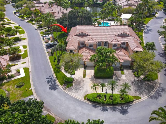102 Legendary Circle, Palm Beach Gardens FL 33418 - Palm Beach Gardens, FL - Photo 4