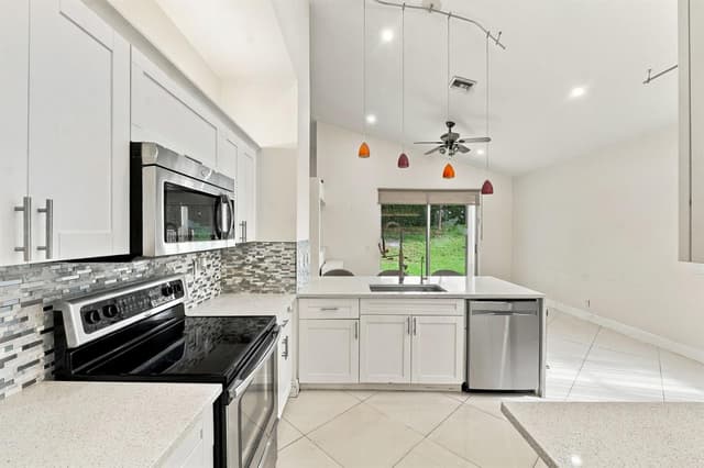 6355 NW 80th Drive, Parkland FL 33067 - Parkland, FL - Photo 7