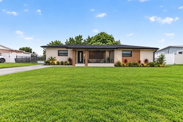 913 JAMAICAN Drive, West Palm Beach FL 33415 - West Palm Beach, FL - Photo 2