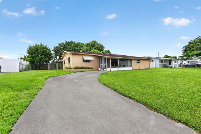 913 JAMAICAN Drive, West Palm Beach FL 33415 - West Palm Beach, FL - Photo 3
