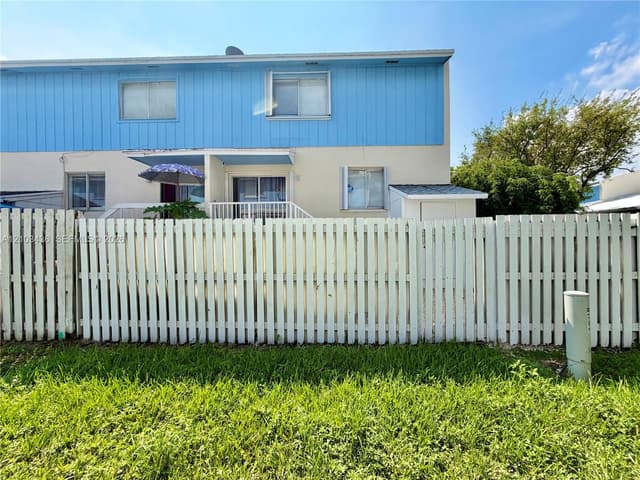 22201 SW 103rd Ave, Cutler Bay FL 33190 - Cutler Bay, FL - Photo 7