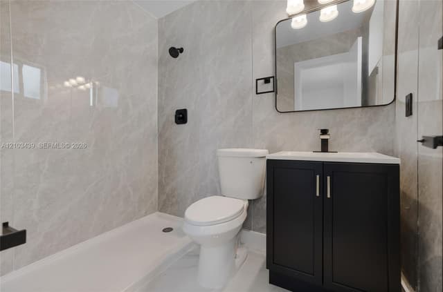 642 SW 10th Ave, Miami FL 33130 - Miami, FL - Photo 6