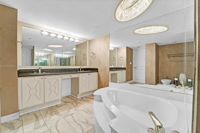 2000 Towerside Ter # 301, Miami FL 33138 - Miami, FL - Photo 7