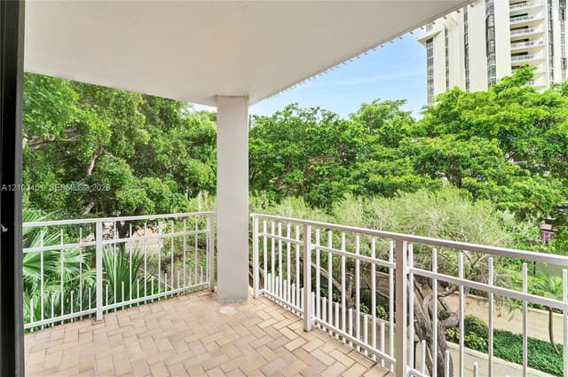 2000 Towerside Ter # 301, Miami FL 33138 - Miami, FL - Photo 3