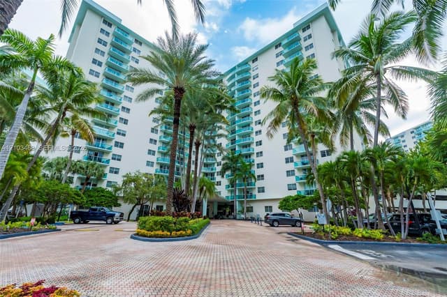 3801 S Ocean Dr # 8J, Hollywood FL 33019 - Hollywood, FL - Photo 2