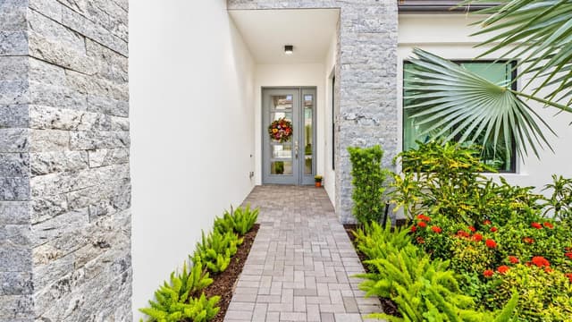 20050 Hirono Lane, Boca Raton FL 33434 - Boca Raton, FL - Photo 2