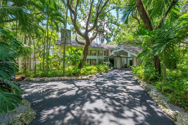 5600 Oakwood Ln, Coral Gables FL 33156 - Coral Gables, FL - Photo 4