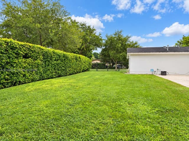 11802 SW 106th Ave, Miami FL 33176 - Miami, FL - Photo 5