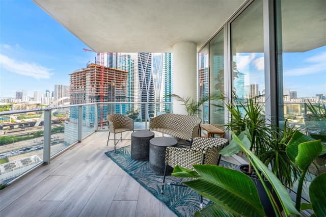 851 NE 1st Ave # 1901, Miami FL 33132 - Miami, FL - Photo 5