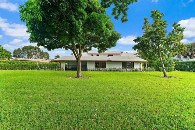 4456 Hickory Drive, Palm Beach Gardens FL 33418 - Palm Beach Gardens, FL - Photo 2