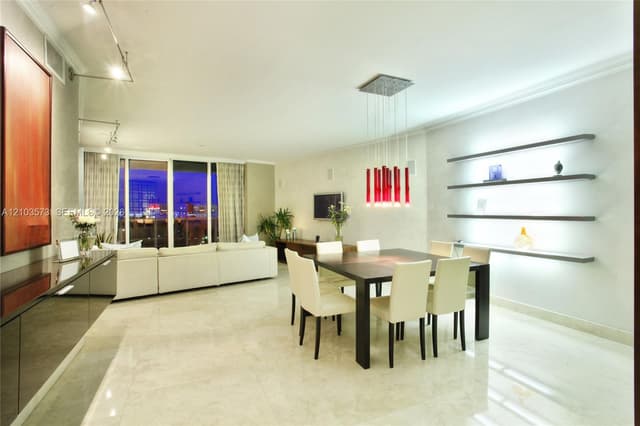 400 Alton Rd # 811, Miami Beach FL 33139 - Miami Beach, FL - Photo 2