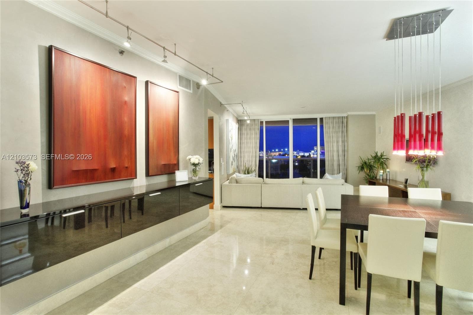 400 Alton Rd # 811, Miami Beach FL 33139 - Miami Beach, FL - Photo 1