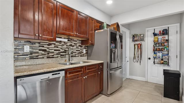 6311 Liberty St, Hollywood FL 33024 - Hollywood, FL - Photo 3