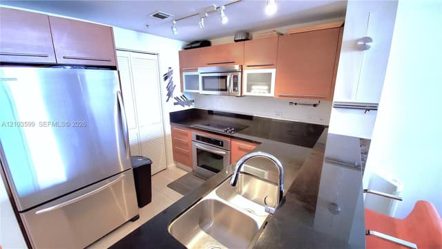 253 NE 2nd St # 1809, Miami FL 33132 - Miami, FL - Photo 7