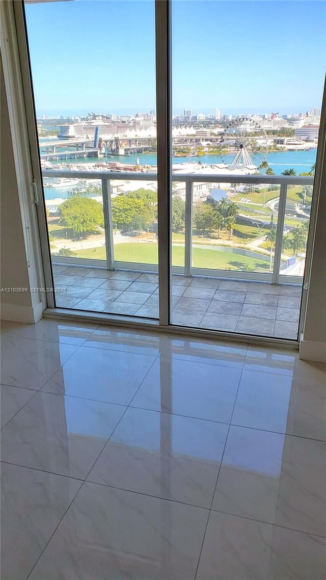 253 NE 2nd St # 1809, Miami FL 33132 - Miami, FL - Photo 5