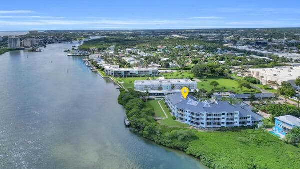 200 Waterway Road # 307, Tequesta FL 33469