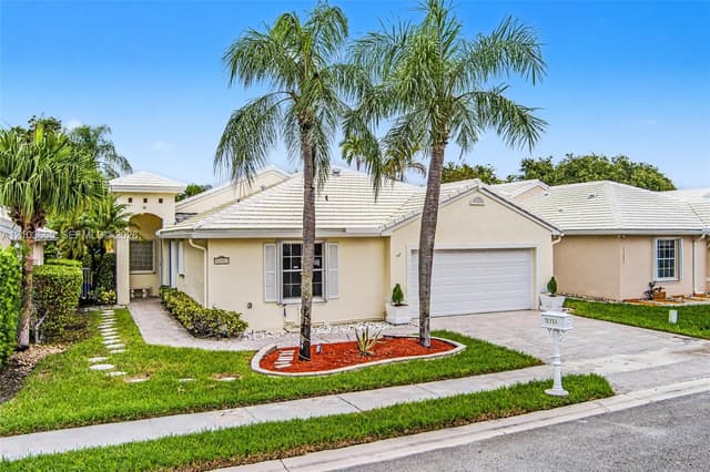 15251 Wilshire Way, Pembroke Pines FL 33027 - Pembroke Pines, FL - Photo 4