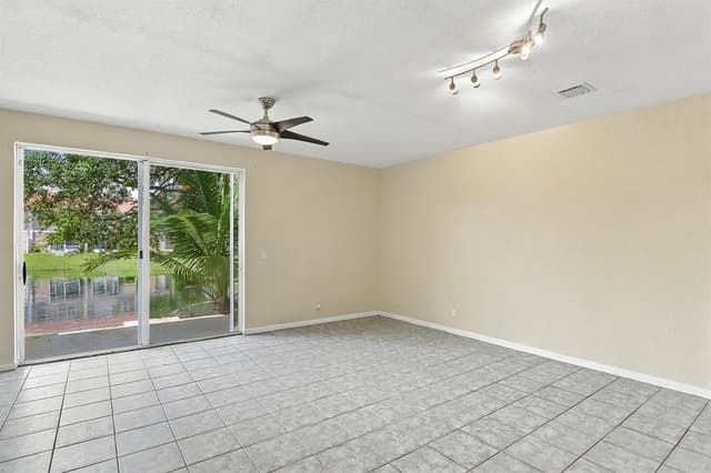 5477 NW 90th Terrace, Sunrise FL 33351 - Sunrise, FL - Photo 6