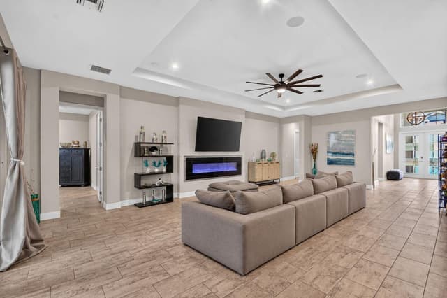 9228 Greenspire Lane, Lake Worth FL 33467 - Lake Worth, FL - Photo 7