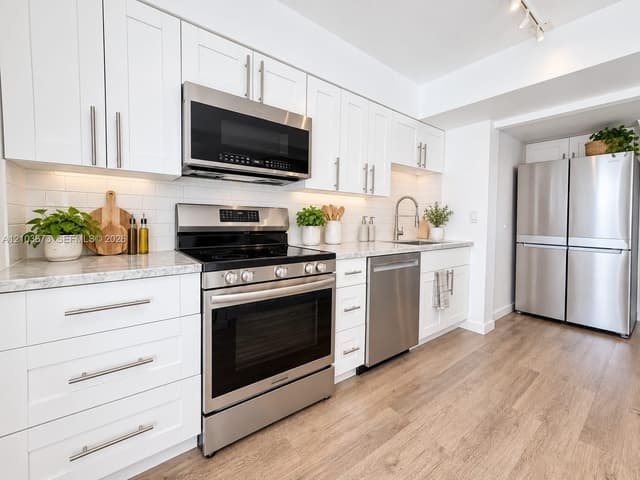 1300 Alton Rd # 10B, Miami Beach FL 33139 - Miami Beach, FL - Photo 5