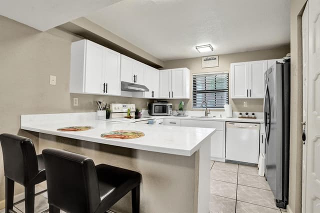 178 NW 115th Terrace, Plantation FL 33325 - Plantation, FL - Photo 3