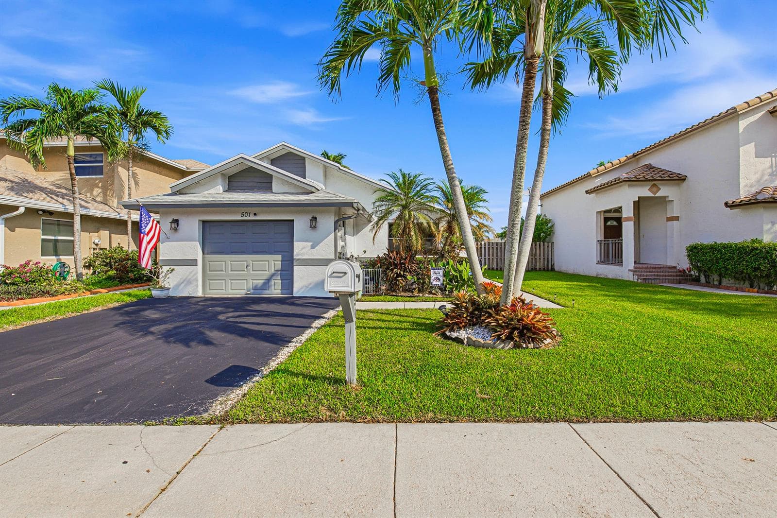 501 Lakeside Circle, Sunrise FL 33326 - Sunrise, FL - Photo 1