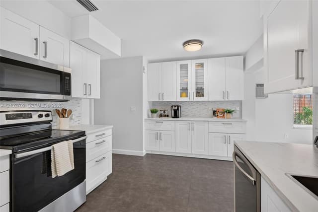 4110 Roosevelt St, Hollywood FL 33021 - Hollywood, FL - Photo 7