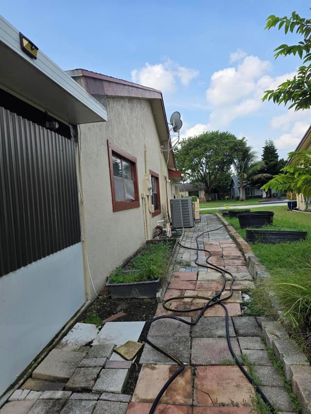 2000 NW 70TH Lane, Margate FL 33063 - Margate, FL - Photo 6