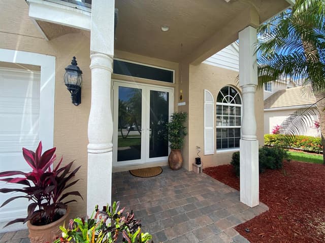 325 Berenger Walk, Royal Palm Beach FL 33414 - Royal Palm Beach, FL - Photo 5
