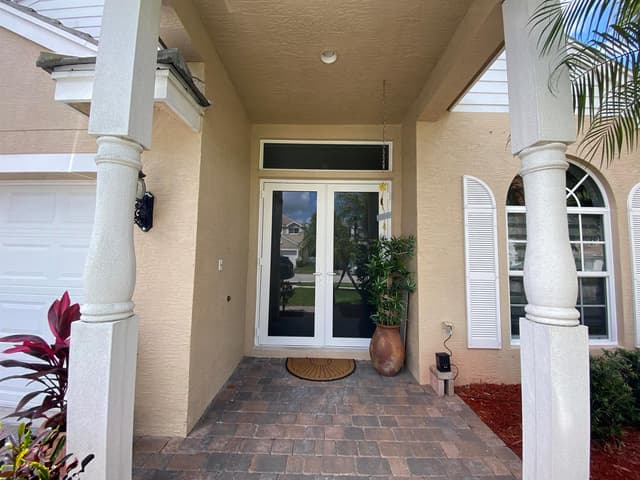 325 Berenger Walk, Royal Palm Beach FL 33414 - Royal Palm Beach, FL - Photo 4