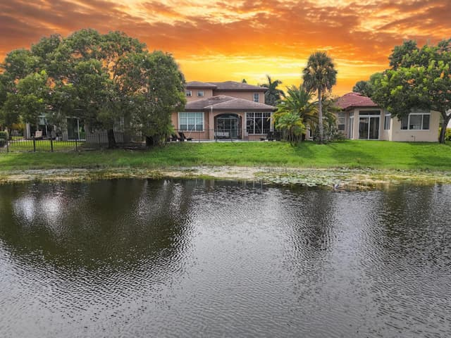 8217 NW 107th Terrace, Parkland FL 33076 - Parkland, FL - Photo 2