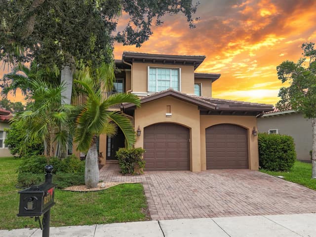 8217 NW 107th Terrace, Parkland FL 33076 - Parkland, FL - Photo 3