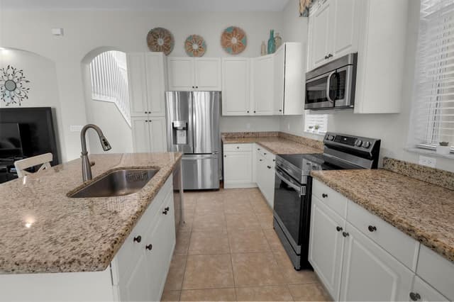8217 NW 107th Terrace, Parkland FL 33076 - Parkland, FL - Photo 4