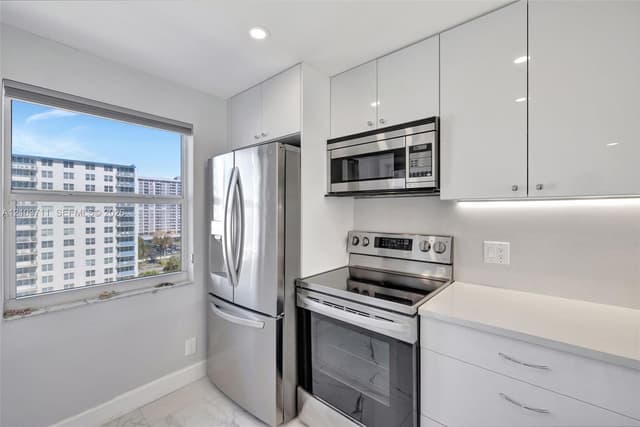 201 N Ocean Blvd # 904, Pompano Beach FL 33062 - Pompano Beach, FL - Photo 5