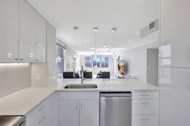 201 N Ocean Blvd # 904, Pompano Beach FL 33062 - Pompano Beach, FL - Photo 4