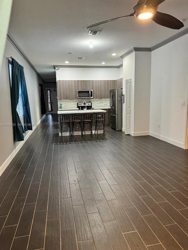 4910 NW 48th Ln, Tamarac FL 33319 - Tamarac, FL - Photo 2