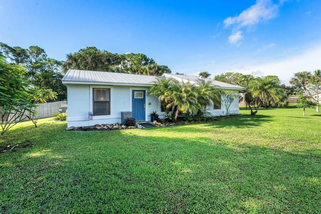 16180 Murcott Boulevard, Loxahatchee FL 33470 - Loxahatchee, FL - Photo 2