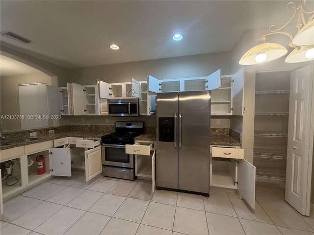 735 Duchess Ct, Palm Beach Gardens FL 33410 - Palm Beach Gardens, FL - Photo 2