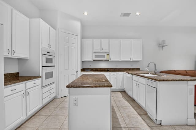 21262 Falls Ridge Way, Boca Raton FL 33428 - Boca Raton, FL - Photo 6