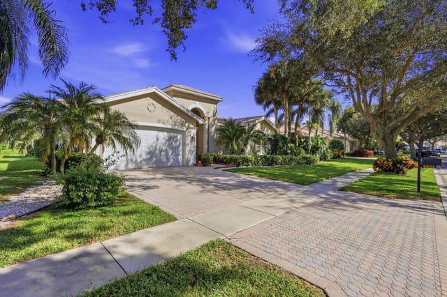 11044 Malaysia Circle, Boynton Beach FL 33437 - Boynton Beach, FL - Photo 2
